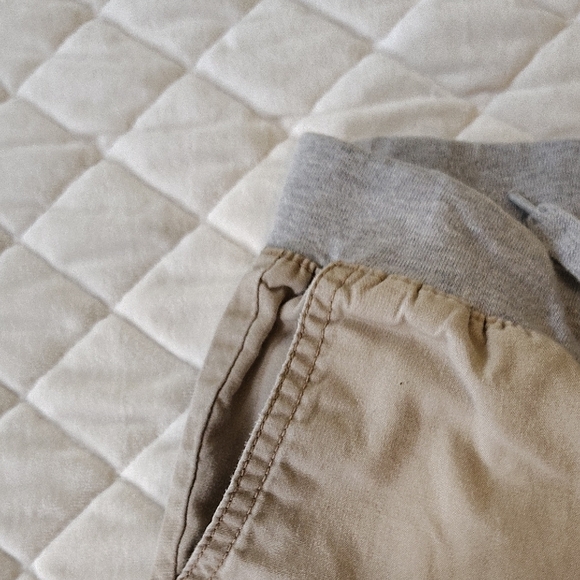 Old Navy ,Kids Tan Casual Pants Relaxed Fit,Size6-7 - Picture 7 of 13